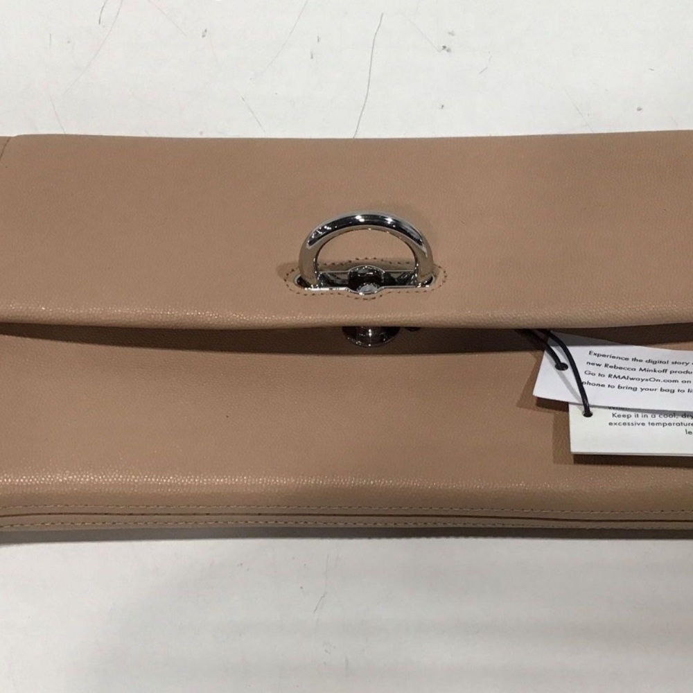 NEW!! Women’s Rebecca Minkoff Elegant Tan Leather Jean Clutch Bag in Doe (Beige) - Picture 2 of 7